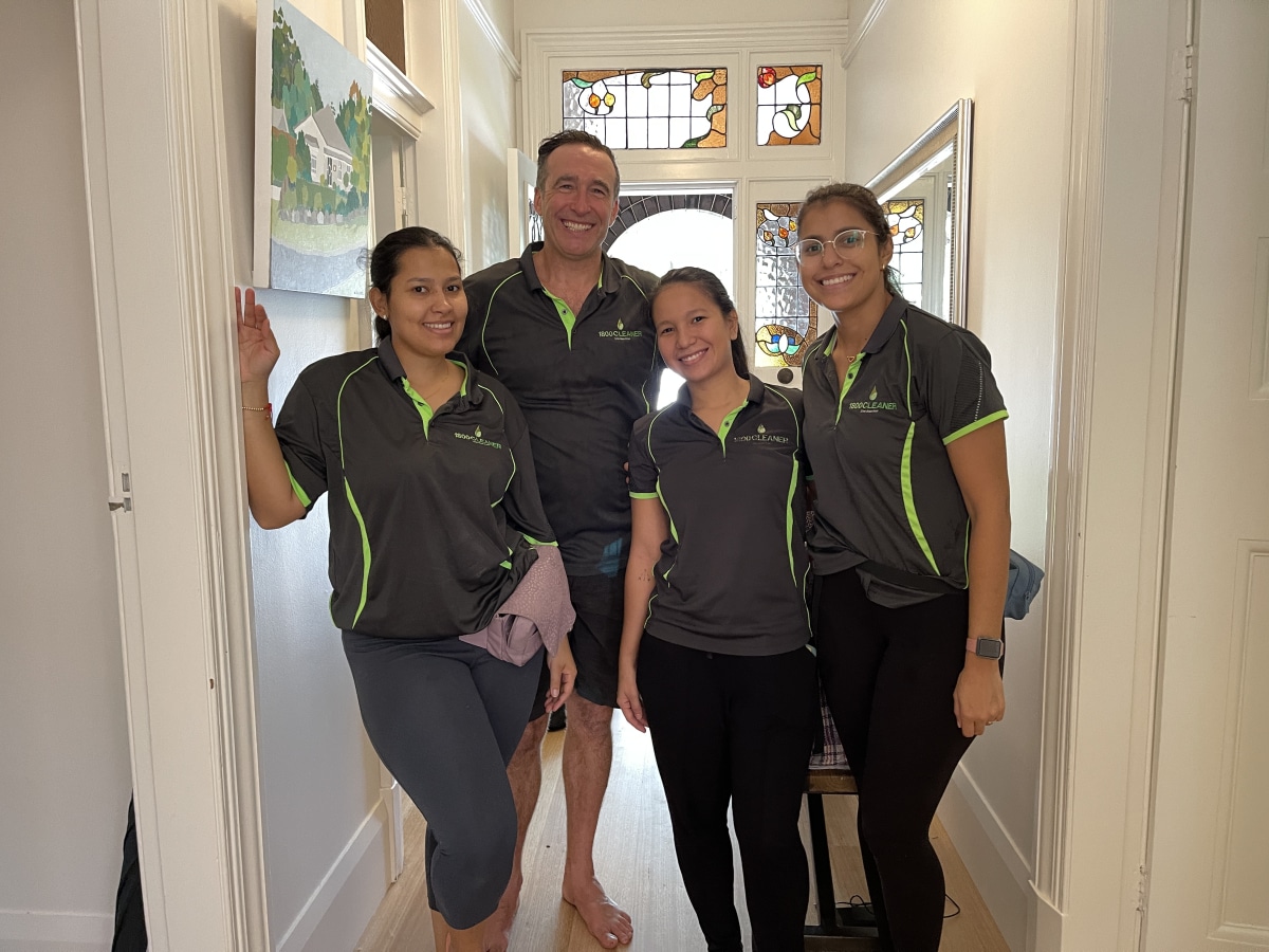 The Team at 1800 CLEANERS - Sydney cleaners